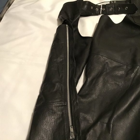 Silver Bike Adult Leather Chaps Size Medium Black Full Zip Leg Adjustable Waist - Picture 4 of 13